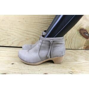Dansko Boots Womens 10 Taupe Leather Maria Ankle Bootie Zip Shoes